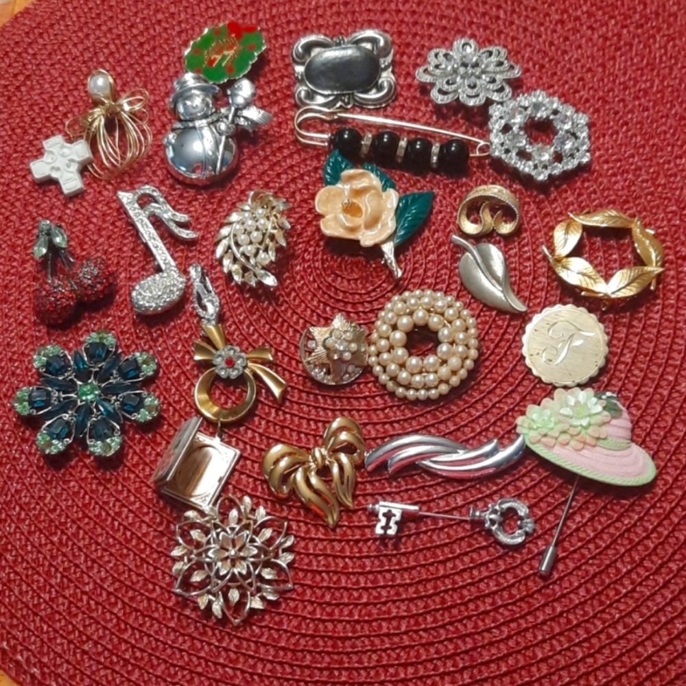 SOLD!!! Gold and Silver Brooch’s